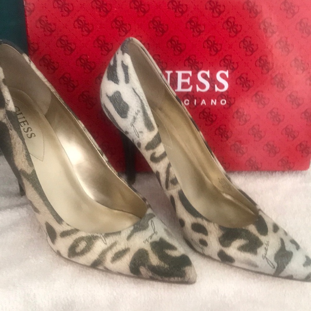 GUESS Leopard-Print Pointed-Toe Pumps in Black and Cream
